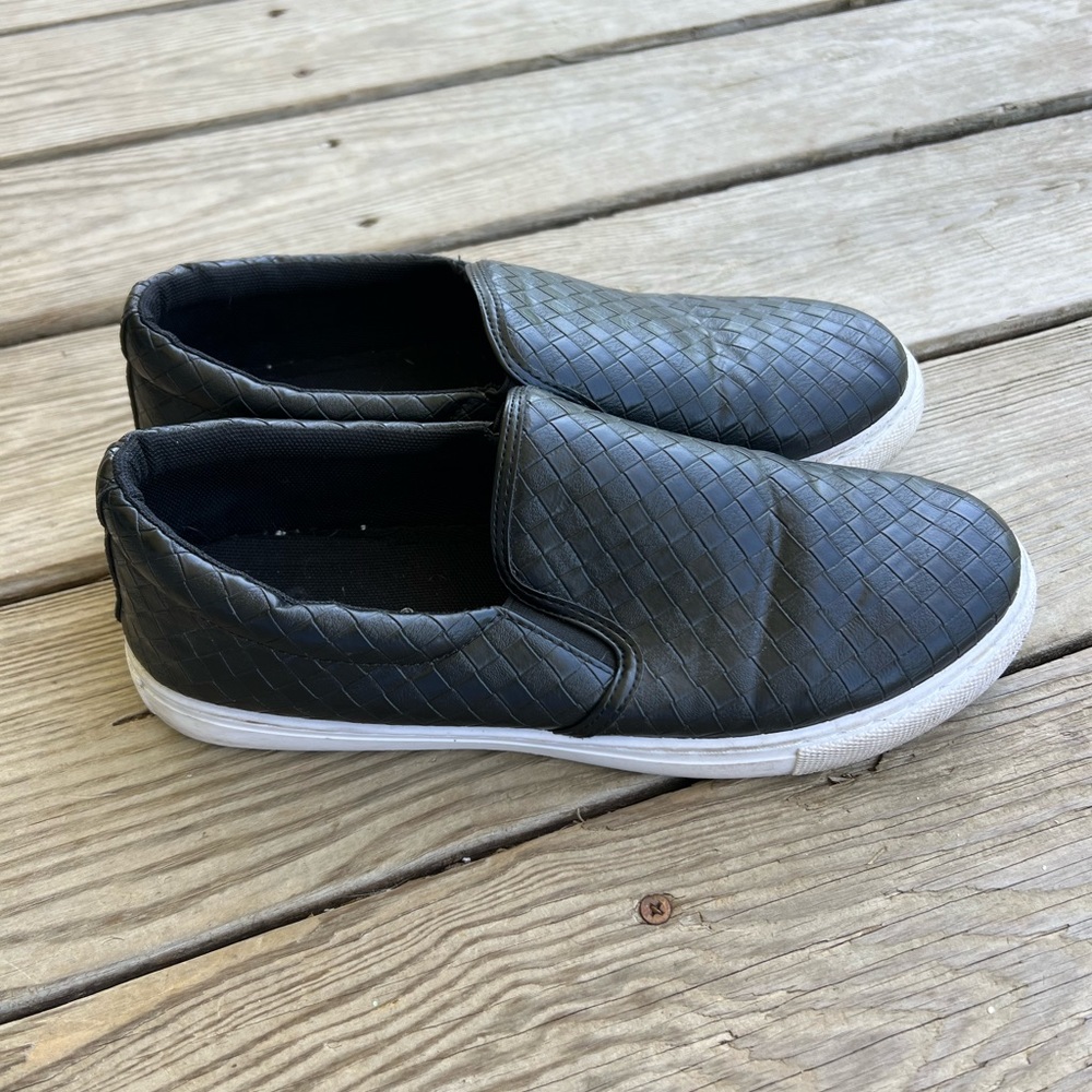 Chic Soul Grand Prize Slides Black and White